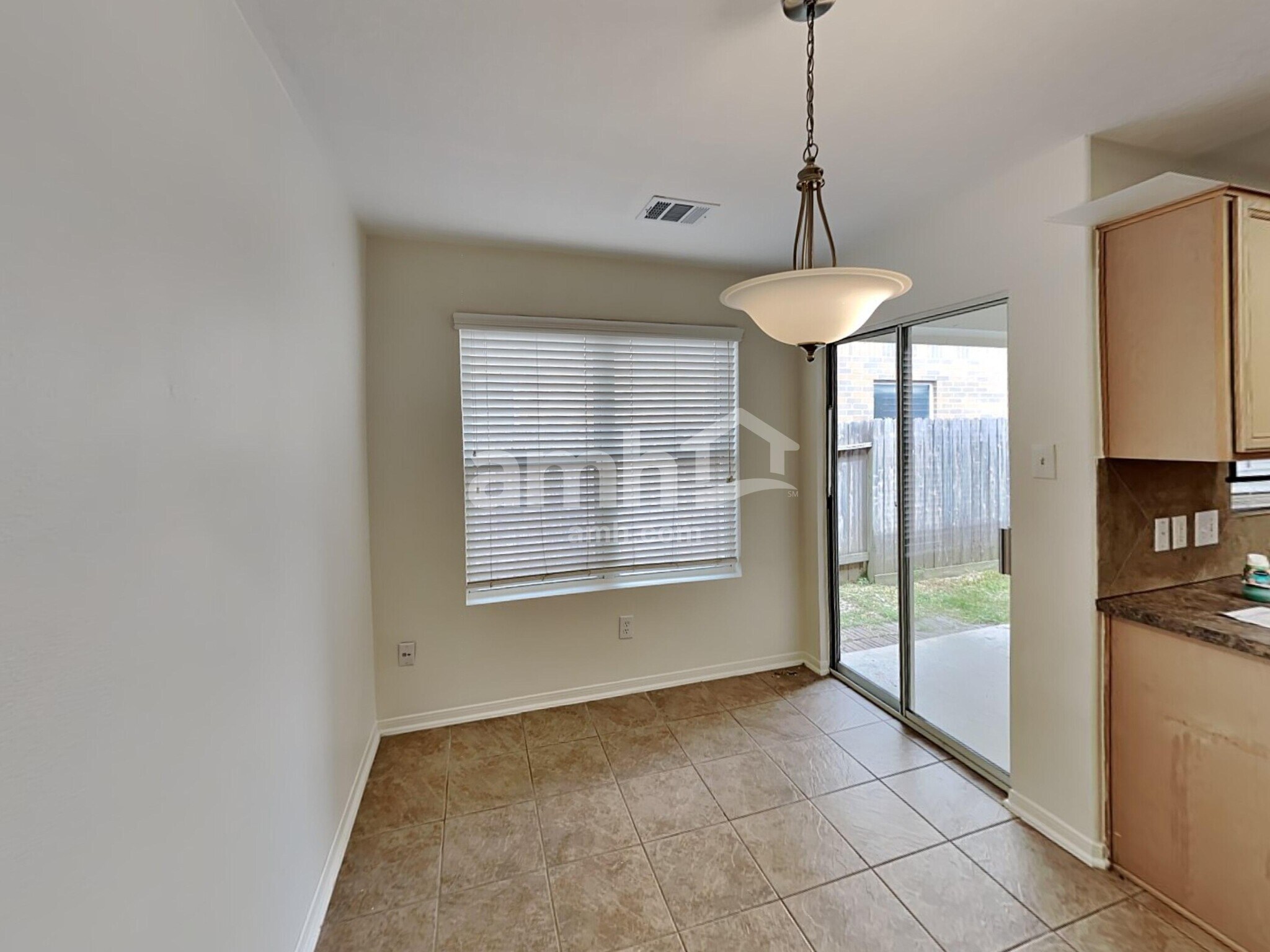 Building Photo - 2322 Old Ox Rd