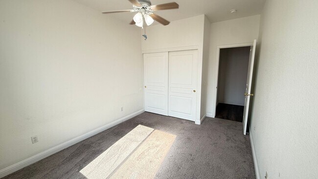 Building Photo - 3 Bedroom, 2 Bathroom Home with Pool locat...