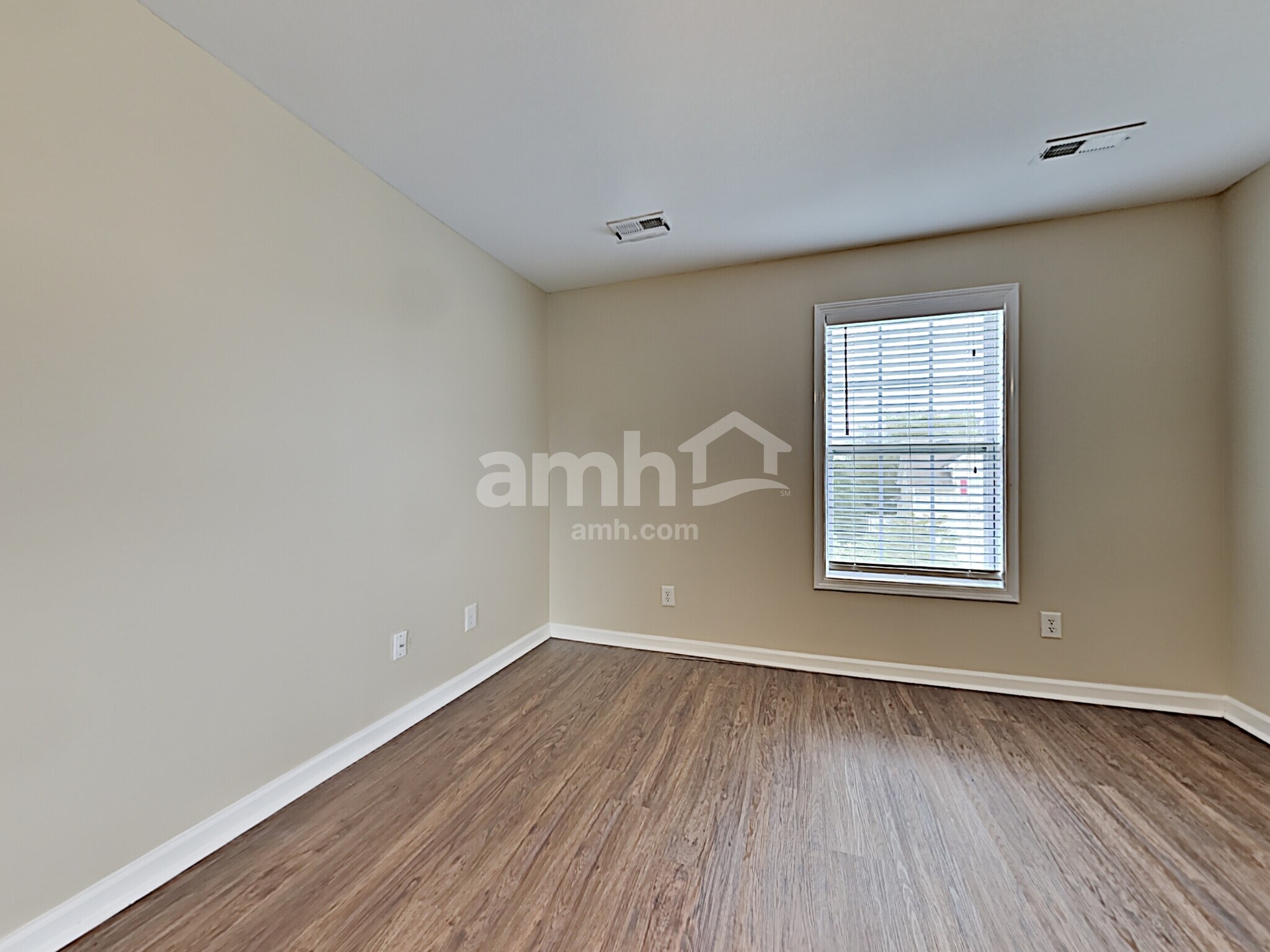 Building Photo - 5523 Golden Gate Rd