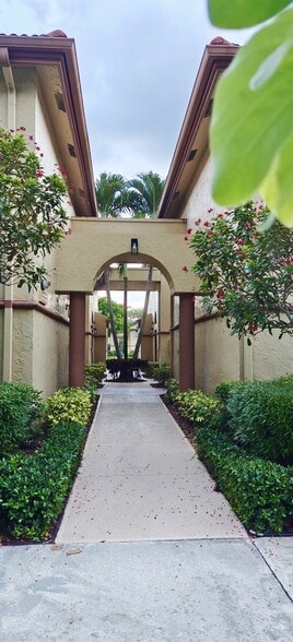 Building Photo - 5139 Europa Dr