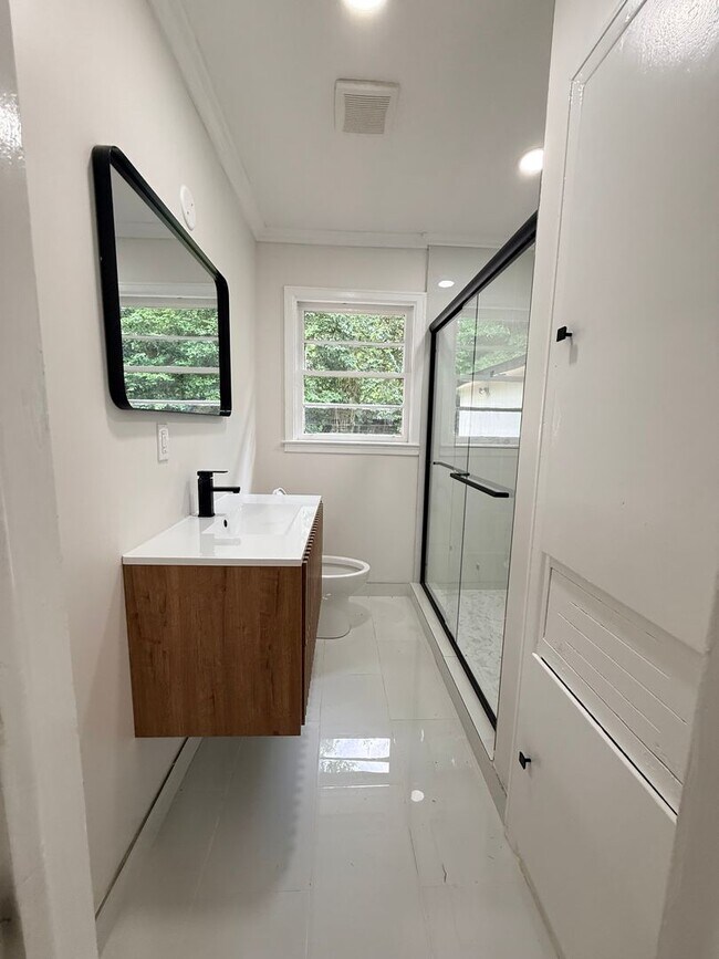 Building Photo - Recently Remodeled | Spacious Open Layout | Move-In Ready