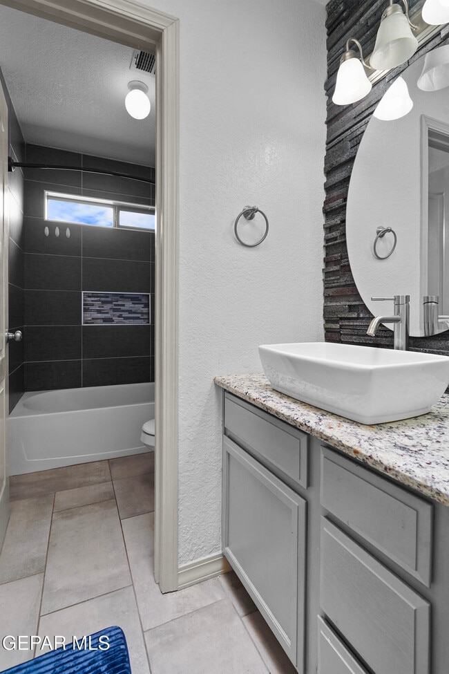 Building Photo - 12800 Tierra Alexis Dr
