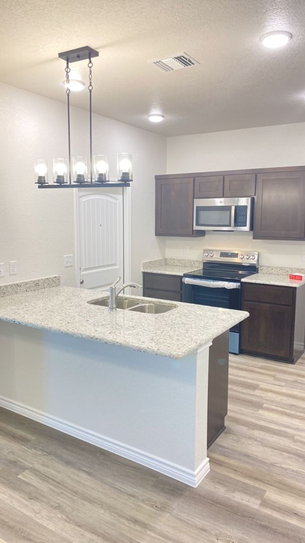 Building Photo - 101 Leon Ln