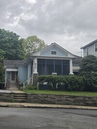 Building Photo - 523 Ballou St