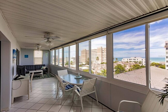 Building Photo - 1125 W Peppertree Dr