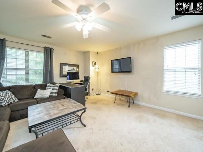 Building Photo - 306 Coventry Lake Dr