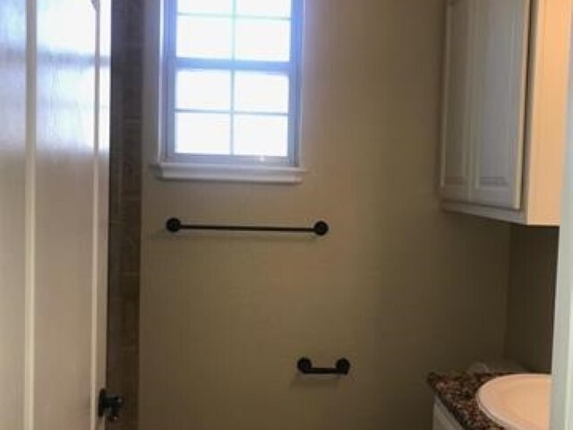 Building Photo - 23 NE Summerwood Dr