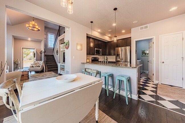 Building Photo - 5481 Cross Creek Drive