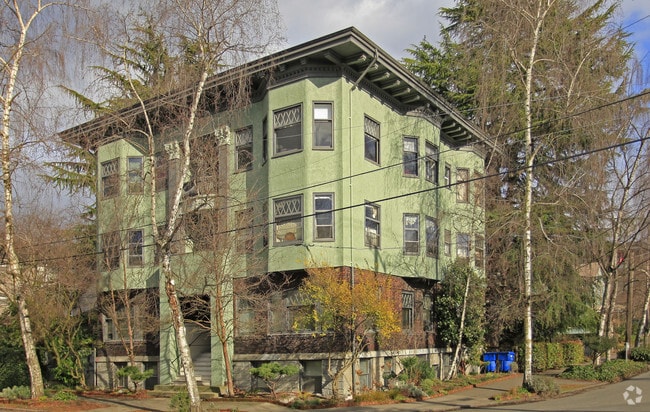 Primary Photo - Baird Apartments