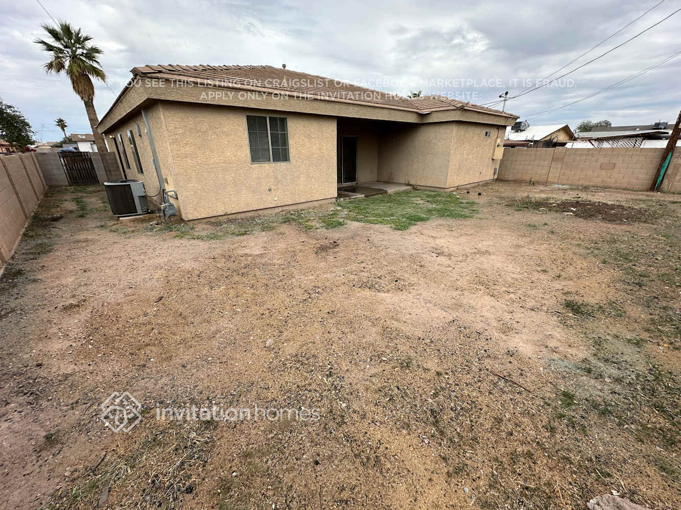 Building Photo - 1645 E Illini St