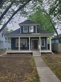 Building Photo - 3112 40th Ave S