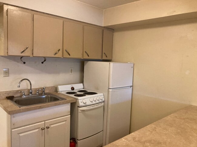 Building Photo - Charming 1 Bed / 1 Bath Apartment Near Dow...