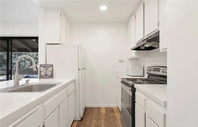 Building Photo - 262 Streamwood