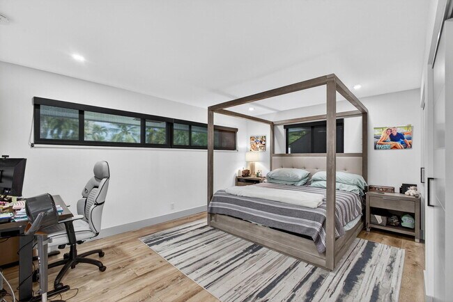 Building Photo - 12 Leeward Cir