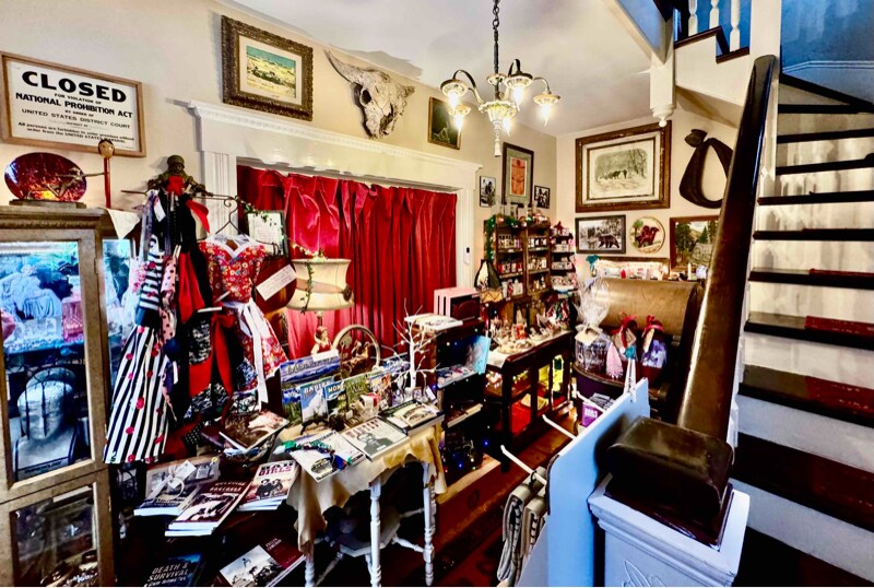 Building Photo - 425 S Washington St