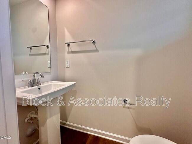 Building Photo - 6650 Gibraltar Rock Dr