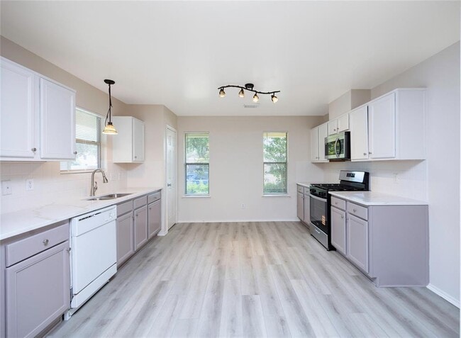 Building Photo - 4119 Carmel Ridge Way