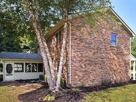 Building Photo - 106 Carey Ln