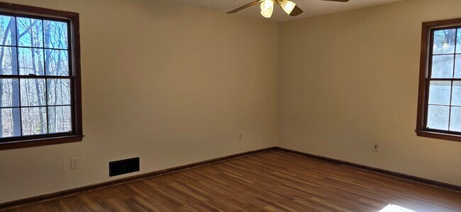 Building Photo - 275 Johnson Terrace