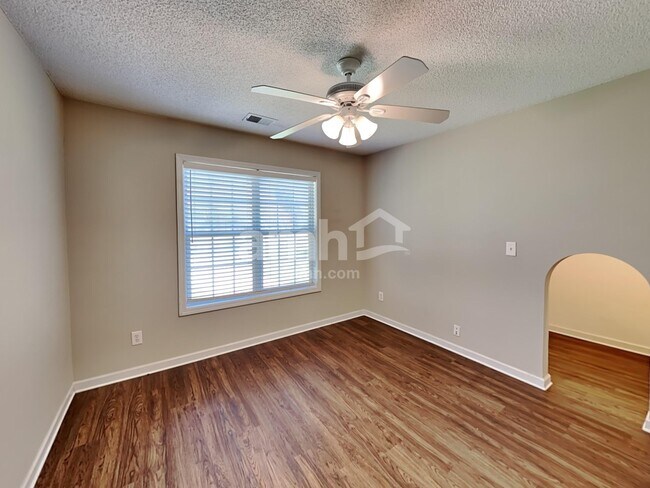 Building Photo - 3830 Rivendell Ln