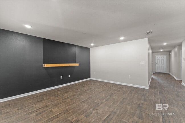 Building Photo - 10767 War Emblem Ave