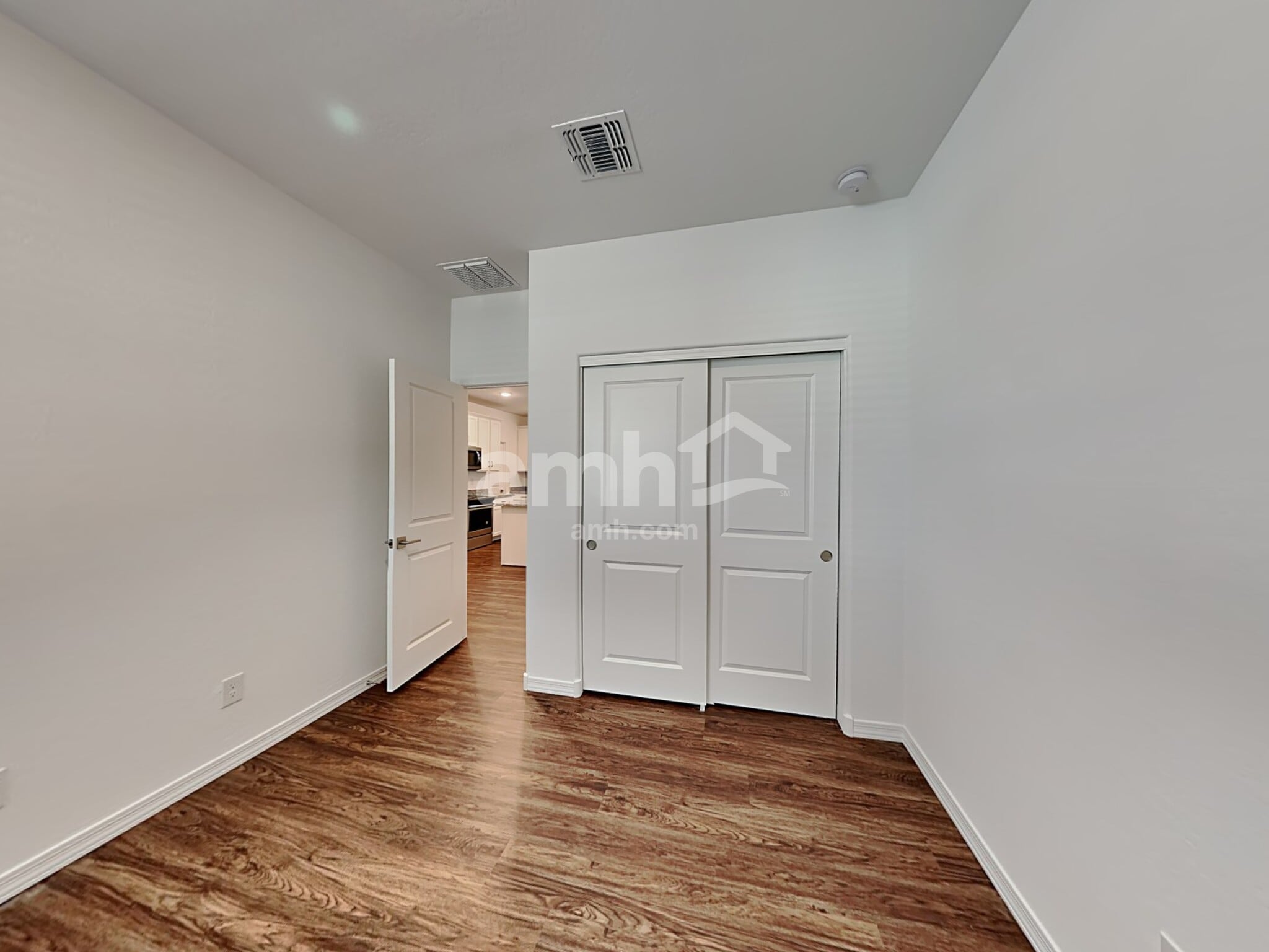 Building Photo - 881 S 150th Dr