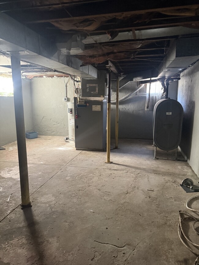 Building Photo - 2532 Glen Terrace