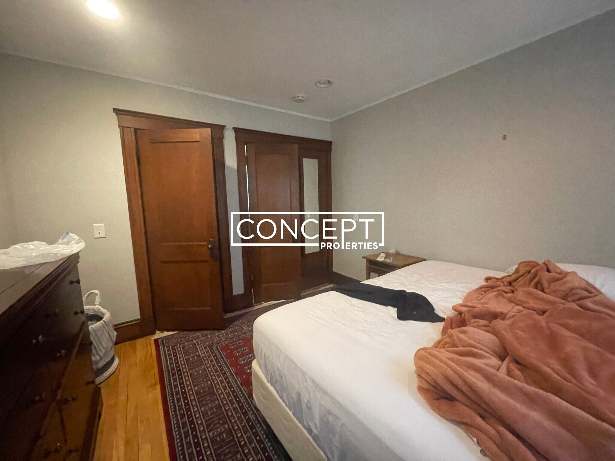 Building Photo - 13 Story St