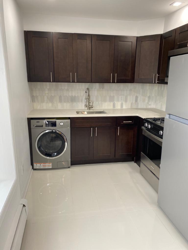 Primary Photo - 131 Beach 121st St