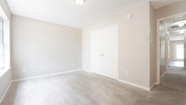 Building Photo - 2603 Desert Sage Dr