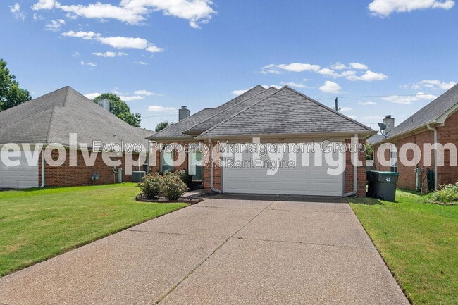 Building Photo - 330 Bendigo Dr