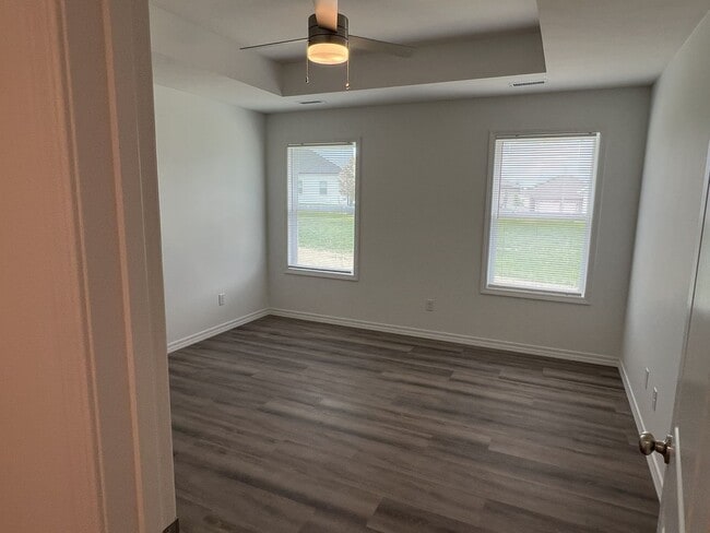 Building Photo - New Home In Nixa-Wont Last!