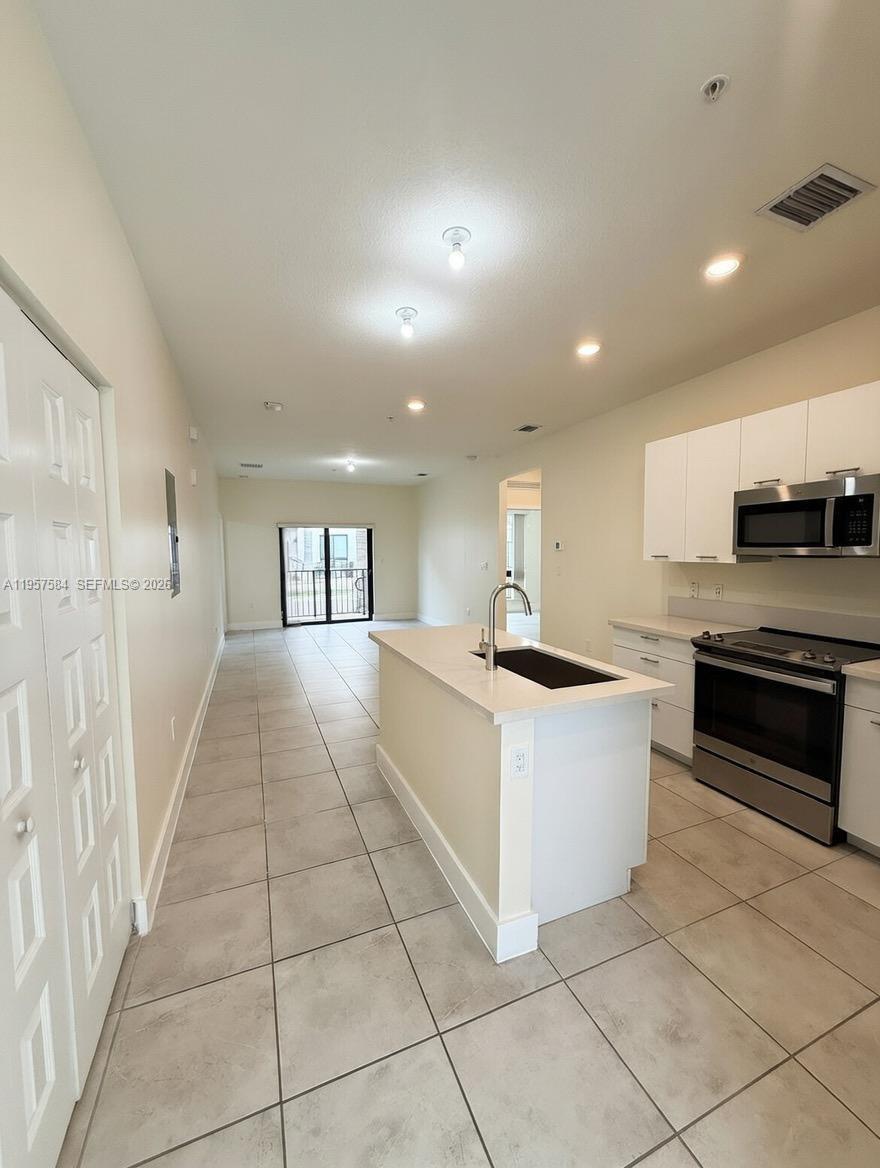 Building Photo - 8301 NW 41st St