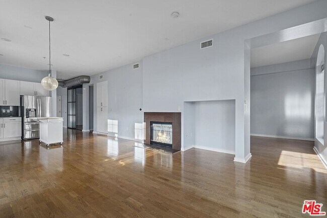 Building Photo - 13020 Pacific Promenade