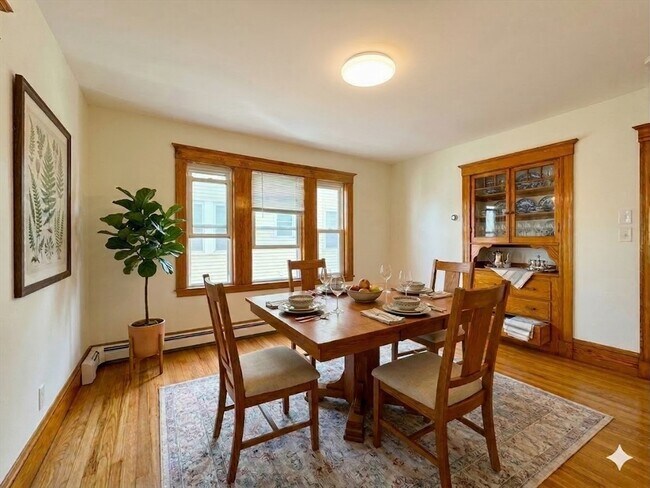 Building Photo - 156 Jaques St