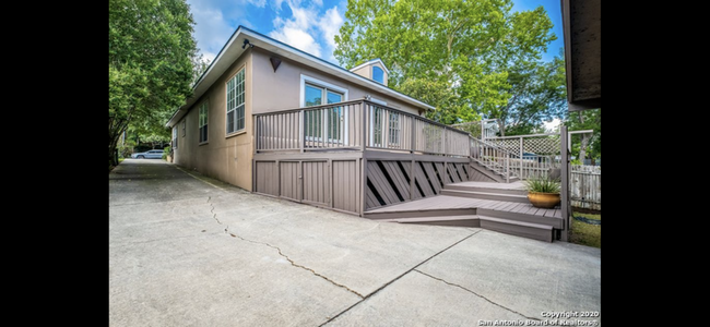 Building Photo - Charming Alamo Heights Cottage