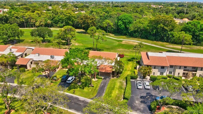 Building Photo - 21922 Cypress Dr
