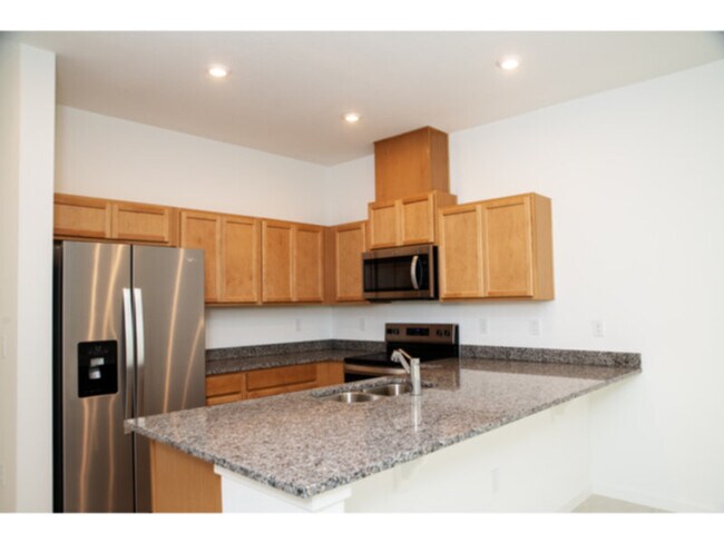 Building Photo - BRAND NEW 3 bedroom 2.5 bath with LOFT