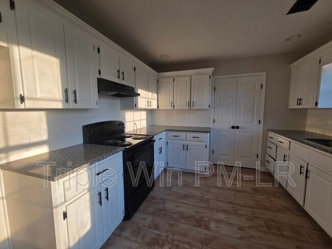 Building Photo - 66 Nevada Ln