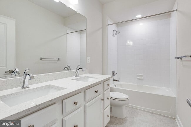 Building Photo - 43469 Grandmoore St