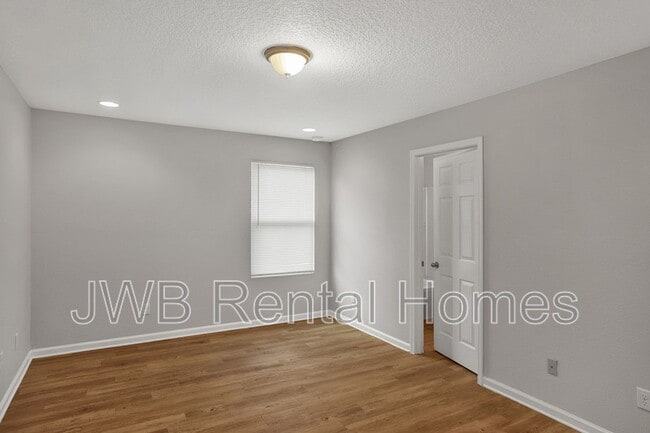 Building Photo - 9454 Kentucky St