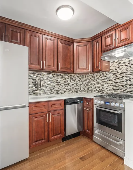 Kitchen - 408 W 57th St