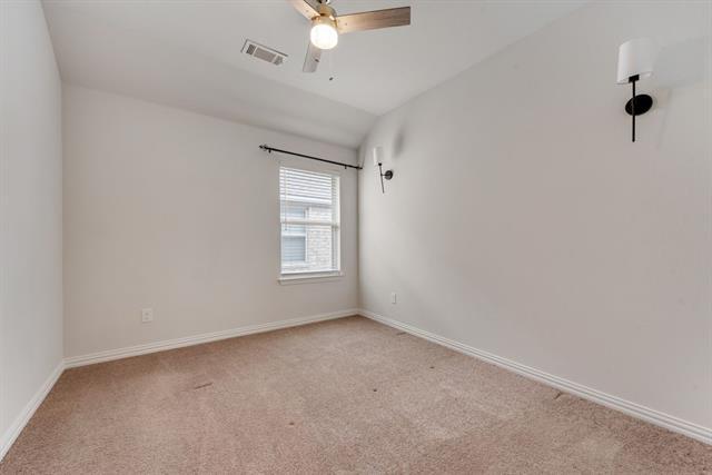 Building Photo - 1560 Seminole Dr