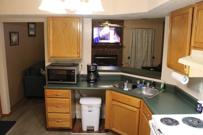 Building Photo - 3228 Park Ridge Dr
