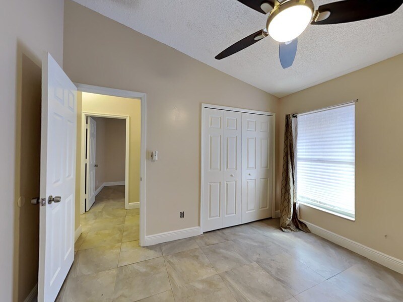 Building Photo - 276 Frances Ave