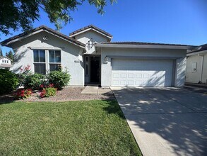 Building Photo - Stonelake Community - Four Bedroom!