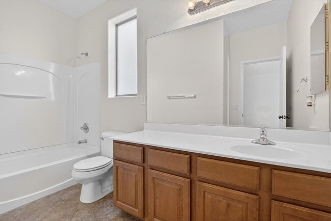 Building Photo - 18711 E Raven Dr