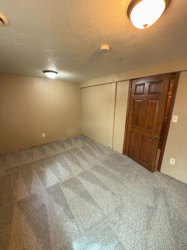 Building Photo - Charming Minneapolis Single-Family Home – Updated Throughout!