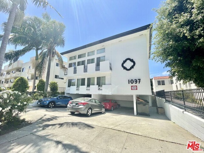 Building Photo - 1037 S Shenandoah St