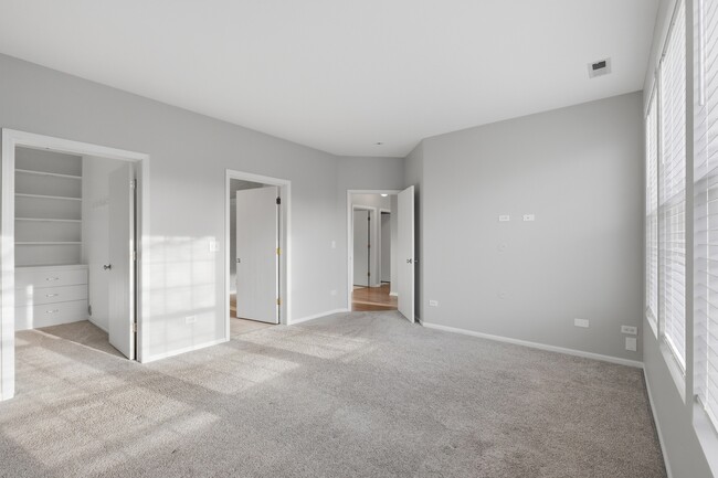 Building Photo - 1586 Millbrook Dr